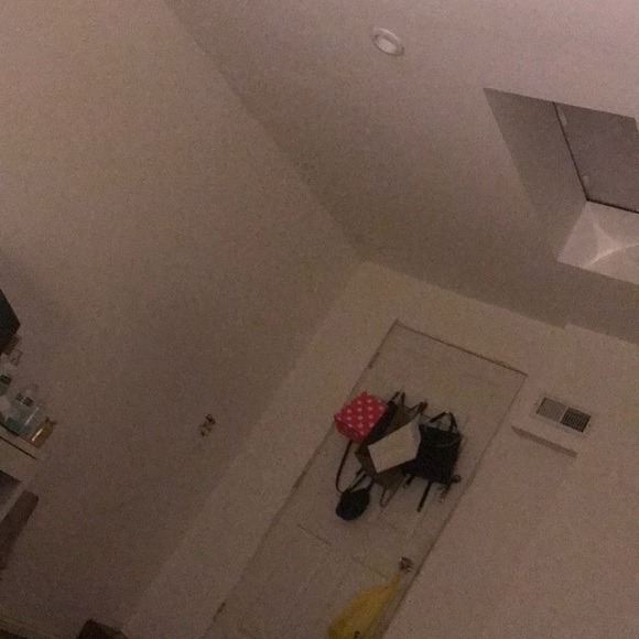 Meet your Posher, Renee - Picture 1 of 1